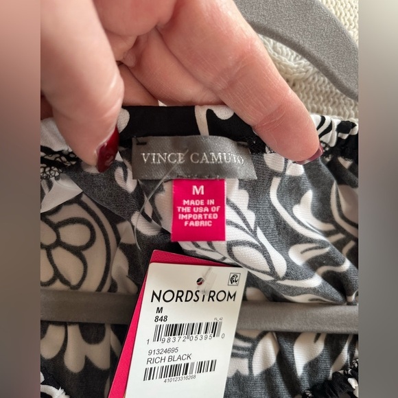 NWT Vince Camuto Rich Black/White Off Shoulder Blouse Women’s Medium - Picture 11 of 15